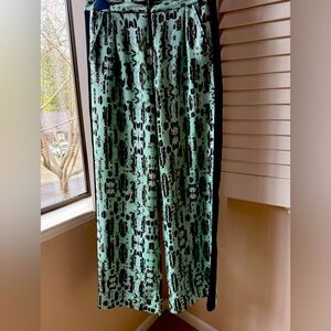 Stylish Green Patterned Skirt